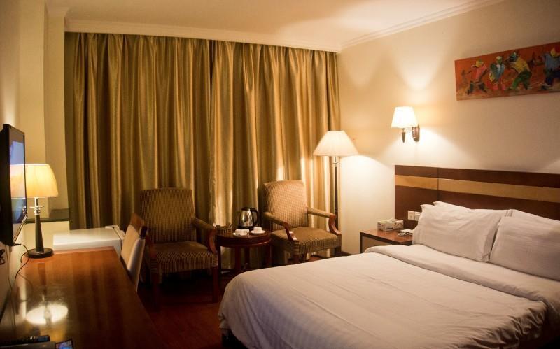 G.S Plaza Hotel Аккра Екстер'єр фото